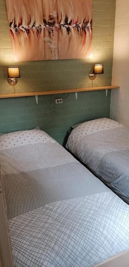 Vakantiebungalow Симпелвелд Екстериор снимка